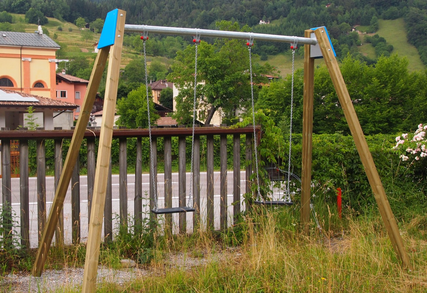 Altalene e giochi in legno